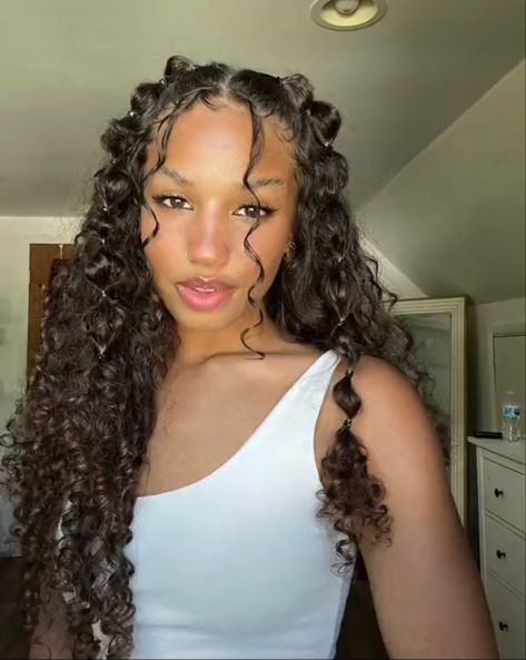 Easy Curly Hairstyles, Curly Haircut, Hairstyle Examples, Mixed Curly Hair, Curly Hair Videos, Cute Curly Hairstyles, Hoco Hairstyles, Curly Hair Styles Easy, Hairdos For Curly Hair