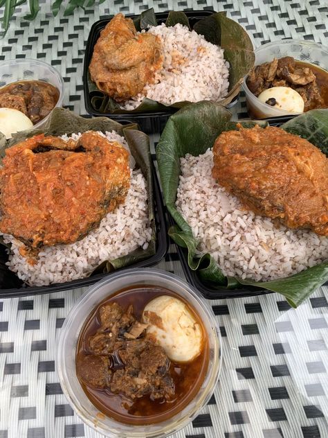 Yoruba Food, Ofada Rice, Naija Food, Nigerian Dishes, Yoruba Culture, Nigeria Food, African Recipes Nigerian Food, Africa Food, African Recipes