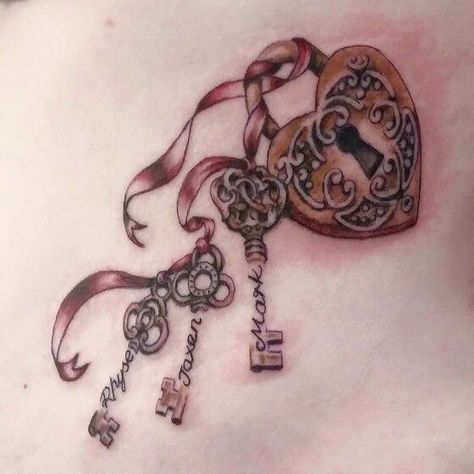 Kurt Tattoo, Grandchildren Tattoos, Key Tattoo Designs, Design Tatuaje, Locket Tattoos, Mother Tattoos For Children, Name Tattoos For Moms, Kid Name Tattoo, Key Tattoos