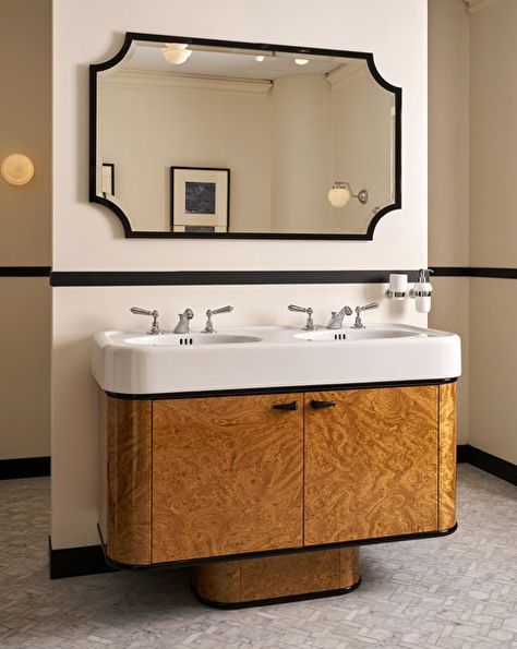 Traditional, classic bathroom vanities | Luxury by Devon&Devon Small Vanity Unit, Devon Devon, Cast Iron Bathtub, Shower Rose, Classic Bathroom, Bauhaus Design, Mixer Shower, Shower Accessories, Vanity Unit