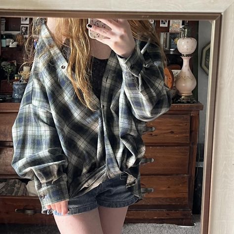 shein black and white flannel it’s connected in the... - Depop Blue And White Flannel Outfit, White Flannel Outfit, Oversized Flannel Outfits, Flannel Aesthetic, Flannel Girl, Grunge Flannel, Flannel Fits, Mall Shopping, Girls Flannel