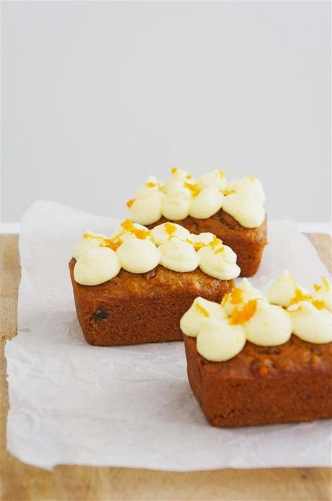 Very Good Carrot Cake | Cakelets & Doilies | Bloglovin’ Mini Loaf Cakes, Carrot Cake Loaf, Mini Carrot Cake, Mini Loaves, Mini Torte, Loaf Cakes, Best Carrot Cake, Individual Cakes, Mini Loaf