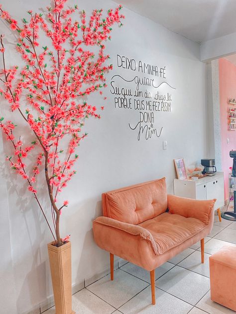 Studio Rosa, Small Office Design Interior, Small Office Design, Lash Designer, Salon Logo Design, Nail Salon Design, Boutique Interior Design, Boutique Decor, Beauty Salon Decor