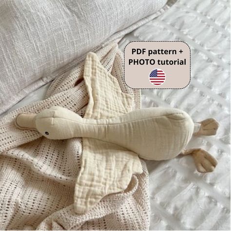 Looking for a sewing pattern for a custom duck soft toy? This PDF file includes instructions and a step-by-step photo tutorial.  The pattern and instructions are in English, easy and detailed.  INSTANT DOWNLOAD *This is a digital file, we are not shipping out a physical item with this purchase* DETAILS: ✔ For beginners to experienced sewers ✔  Language: Only in English ✔ Recommended fabrics: LINEN, COTTON, SHERPA, TEDDY, MINKY or MUSLIN ✔ This pattern is written in English ✔ Final size: approx. Armadillo Sewing Pattern, Hand Sewn Animals Free Pattern, Sewing Projects For Little Boys, Stuffed Frog Sewing Pattern Free, Goose Stuffed Animal Pattern, Free Stuffie Sewing Patterns, Stuffy Sewing Patterns, Fun Sewing Ideas, Duck Sewing Pattern Free