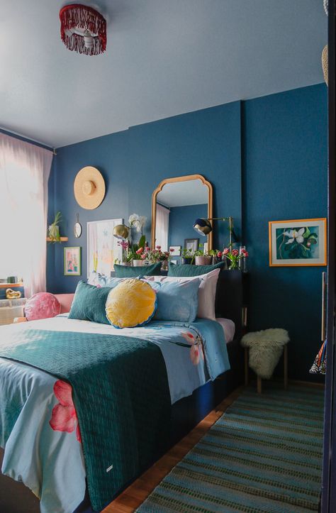 Calm Blue Green Bedroom, Light Blue Maximalist Bedroom, Eclectic Blue Bedroom, Blue Maximalist Bedroom, Jewel Coloured Bedroom, Bold Bedroom Colors, Blue And Green Bedroom, Feminine Bedrooms, Maximalist Homes