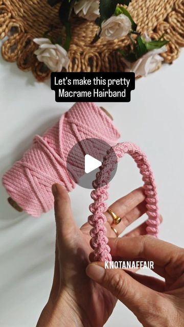 Macrame Hairband Tutorial, Macrame Hair Clips, Macrame Hair Accessories Tutorials, Hairbands Diy, Macrame Hairband, Macrame Hair Accessories, Hairband Tutorial, Macrame Band, Hairband Diy