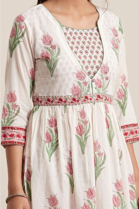 Kurti With Yoke Pattern, Cotton Dress Pattern Indian, Jeans Casual Outfit, Casual Outfit Summer, Cotton Dress Pattern, New Kurti Designs, Kurta Patterns, Churidar Designs, Simple Kurta Designs