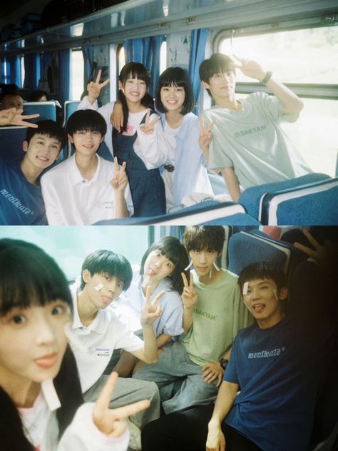 “When I Fly Towards You” (2023) ⭐️ Zhou Yi Ran, Zhang Miao Yi, Jiang Zhi Nan, Bian Tian Yang, Guo Zhe 🤩 The Best Friends group 💖 Behind the Scenes Jiang Zhi Nan, Zhang Miao Yi, Friends Group Photo, High School Romance, Watch Korean Drama, 사진 촬영 포즈, Friends Group, Best Dramas, Hidden Love