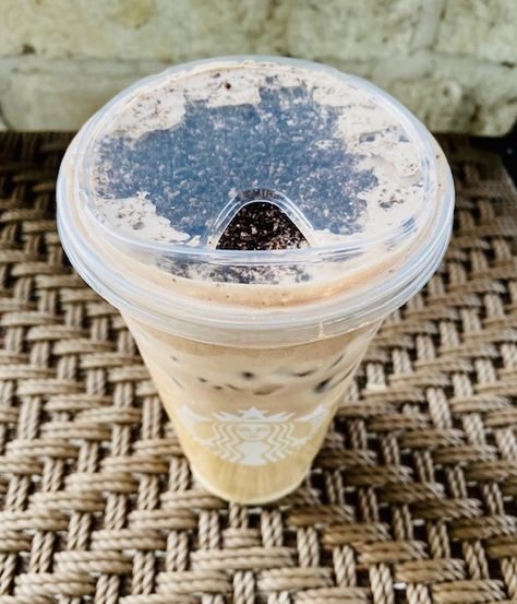 This Secret Menu Cookies And Cream Cold Brew From Starbucks Is Here To Satisfy Your Sweet Tooth Starbucks Drinks Cookies And Cream, Starbucks Cookies And Cream Frappuccino, Cookies And Cream Cold Brew, Starbucks Cookies And Cream, Starbucks Cookies, Mocha Cookie Crumble, Starbucks Mocha, Cream Cold Brew, Cold Starbucks Drinks