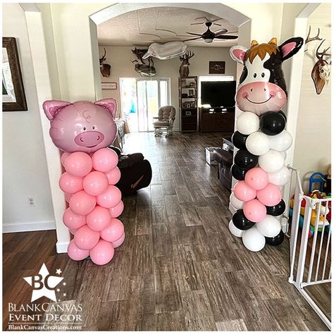 Cowgirl Balloon Bouquet, Cow Balloons, Ballon Column, Pig Balloon, Farm Birthday Party, Birthday Party Balloon, Farm Birthday, Balloon Columns, Balloon Bouquet