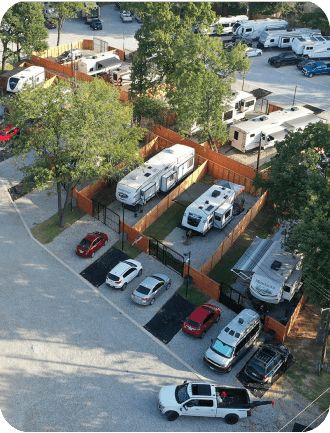 Dallas Shady Oaks RV Park – Long Term RV Living Rv Park Ideas, Rv Lot Landscaping Ideas, Rv Park Design Plans, Campground Design, Camping Goals, Rv Shelter, Campsite Decorating, Rv Lots, Beach Architecture