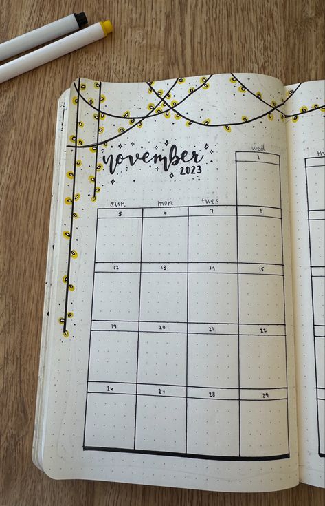 Bullet journal monthly spread Bujo Calendar Weekly, Bullet Journal Monthly Tracker Ideas, Bullet Journal Day Layout, Dotted Journal Ideas Monthly, November Weekly Spread Bullet Journal, November Bullet Journal Weekly Spread, Month Journal Page, Bullet Journal Yearly Spread Ideas, Monthly Overview Bullet Journal