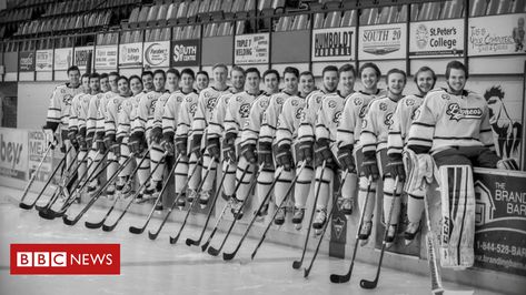 Canada crash: Country mourns Humboldt Broncos bus dead - BBC News So sad RIP Hockey Team Photos, Hockey Photography, Hockey Photos, Hockey Girlfriend, Hockey Pictures, Ice Hockey Teams, Volleyball Quotes, Hockey Stuff, Coaching Volleyball