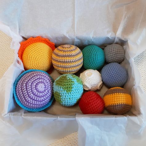 Crochet educational Solar system with eight stuffed planets: Sun, Moon, Jupiter, Saturn, Uran, Neptune, Earth, Venus, Mars, Mercury are safety and amazing montessori toddler toys. ✔This is ideal set for playing, learn and explore Solar System in play manner. This is amazing gift for kids! ✔All toys crocheted from cotton yarn.  Diametre of planets from 4 to 8 cm (Earth = 5,5 cm).  Astronaut size = 12 cm (4,8"). This Solar System set will be unique space baby shower gift. If you wish I can put bel Crochet Learning Toys, Crochet Educational Toys, Crochet Toys For Babies, Crochet Toddler Toys, Crochet Toys For Boys, Crochet Saturn, Crochet Montessori Toys, Fast Crochet Gifts, Crochet Solar System