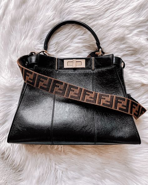 Fendi Bag Strap, Fendi Handbag, Fendi Peekaboo, Fashion Jackson, Medium Handbags, Black Leather Bags, Hobo Handbags, Peek A Boo, Branded Bags