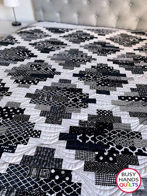 Quilts For Men Patterns, Black And White Quilt, Black Prints, Two Color Quilts, Black And White Quilts, Quilting Designs Patterns, Longarm Quilting Designs, Scrappy Quilt Patterns, White Throw