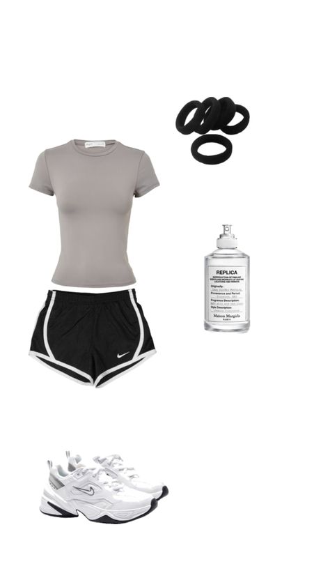 Athletic Outfit Summer, Vollyball Outfits, Gymwear Outfits, Soccer Outfits, Fitness Wear Outfits, Cute Gym Outfits, Clueless Outfits, Volleyball Outfits, Training Clothes