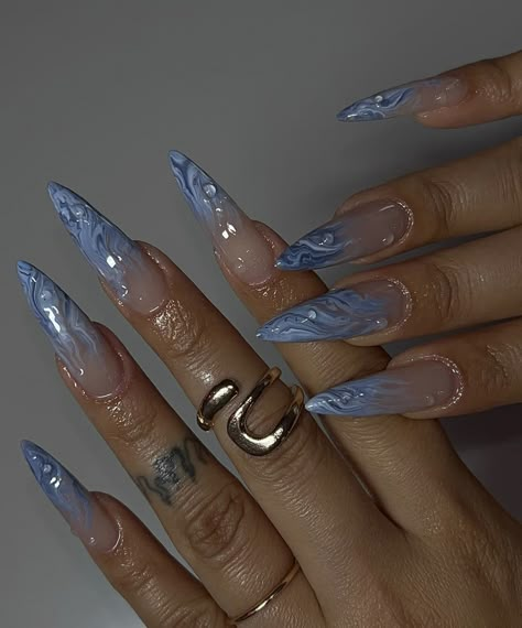 Nail Ideas Stilletos, Long Almond Summer Nails, Gradient Nails Blue, Stiletto Nails Summer, Stilleto Nails Designs, Her Nails, Classy Acrylic Nails, Makijaż Smokey Eye, Beach Nails