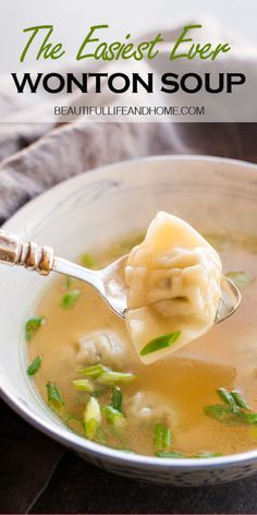 Easy Wonton Soup Recipe (With Frozen Wontons) - Beautiful Life and Home Easy Wonton Soup, Wonton Soup Recipe, Asian Soup Recipes, Won Ton, Recipe Soup, Wonton Recipes, Soup Appetizers, Dumplings For Soup, Low Carb Soup