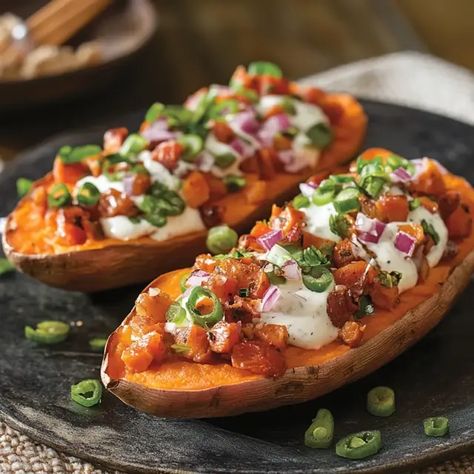 Loaded Sweet Potatoes: Creative and Flavorful Toppings - Recipes Time Baked Sweet Potato Toppings, Stuffed Sweet Potato Recipes, Sweet Potato Stuffed, Loaded Sweet Potatoes, Sweet Potato Toppings, Stuffed Sweet Potato, Flavor Combos, Sweet Potato Recipes Healthy, Stuffed Baked Potatoes