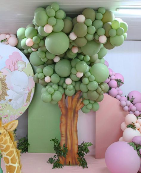 Tree Themed Birthday Party, Tree Balloon, Balloon Tree, Fairy Garden Birthday Party, Garden Party Birthday, Garden Birthday, Birthday Balloon Decorations, Fairy Birthday, Fairy Parties