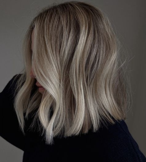 Nordic Blonde Hair, Blonde Hair Lowlights, Hair Lowlights, Full Blonde, Nordic Blonde, Pure Wonder, Winter Blonde, Hair Studio, Balayage Hair