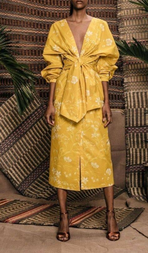 Alice Mccall, Fashion Campaigns, Summer Work Outfits, Johanna Ortiz, Statement Dress, Printed Cotton Dress, Poplin Dress, Mellow Yellow, Summer 2019