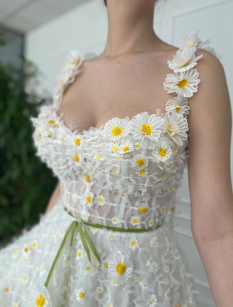 Daisy Jubilee Dress | Teuta Matoshi Daisy Flower Outfit, Daisy Wedding Dress, Teuta Matoshi, Daisy Wedding, Expensive Taste, White Tulle, Grad Dresses, Fashion Attire, Velvet Ribbon