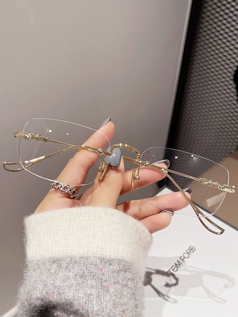 Collar     Embellished   Women Accessories Trendy Glass Frames For Women, Cute Glasses For Women Aesthetic, Clear Glasses Aesthetic, Trendy Glasses For Women, Frameless Glasses, Aesthetic Glasses, Classy Glasses, Glasses Frames Trendy, Glasses Inspiration