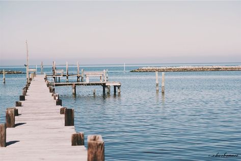 Dock over water aesthetic. Dock Aesthetic, Aesthetic Ocean, Water Aesthetic, Summer Mood, Water