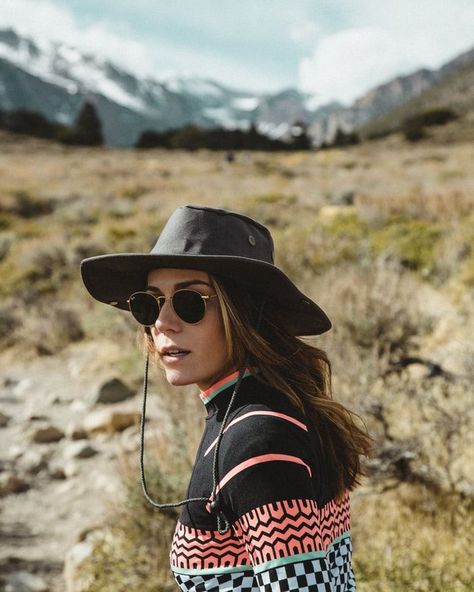 Best Ways to Wear a Boonie Hat  #hat #fashion Boonie Hat Outfit, Boonie Hat, Hat Outfit, Heel Pain, Wearing A Hat, Outfits With Hats, Head And Neck, Classic Sneakers, Laid Back Style