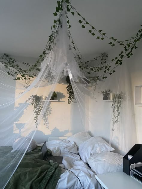 Big White Bedroom Aesthetic, Bed Inspo Green, Room Ideas Forest Aesthetic, Light Green Themed Bedroom, Forest Room Ideas Bedroom, Green Aesthetic Room Ideas Bedroom, Forest Style Bedroom, Room Inspo For Big Rooms, Green And White Aesthetic Room