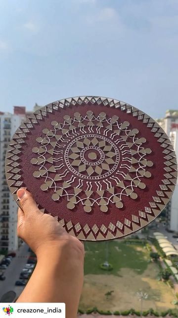 Mirror Canvas Art, Painted Mirror Art, Worli Painting, Mural Art Design, Mosaic Art Diy, Warli Art, Lippan Art, Hobby Ideas, Mirror Crafts