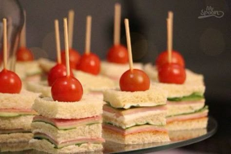 35+ Easy New Years Eve Appetizers That Are Make-Ahead | HubPages New Years Eve Appetizers, Recept Sandwiches, Easy Canapes, Fresh Appetizers, New Year's Eve Appetizers, Fest Mad, Party Sandwiches, Crowd Pleasing Appetizers, Party Food Buffet