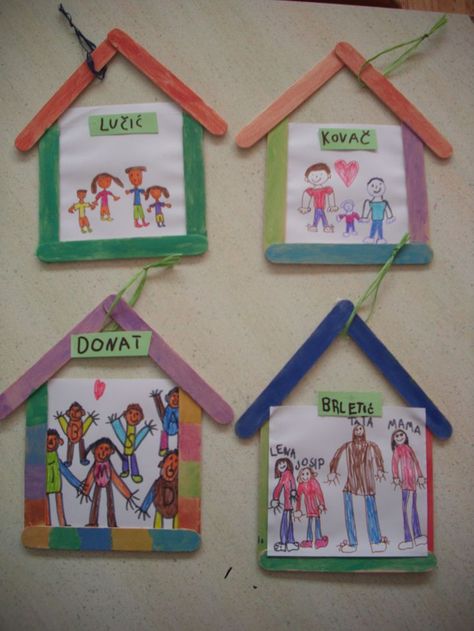 Preschool Family Theme, Keluarga Saya, Preschool Family, All About Me Preschool, Popsicle Crafts, Family Theme, Handcrafted Gifts, Educational Activities For Kids, Aktivitas Montessori