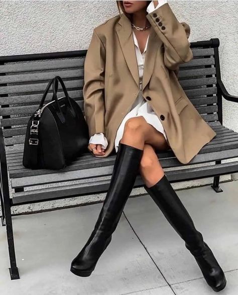 Autumn Fashion Women Fall Outfits, Trendy Fall Outfits, Total Black, Spring Street Style, Looks Style, Autumn Fashion Women, Fall Outfits Women, Night Outfits, Mode Outfits