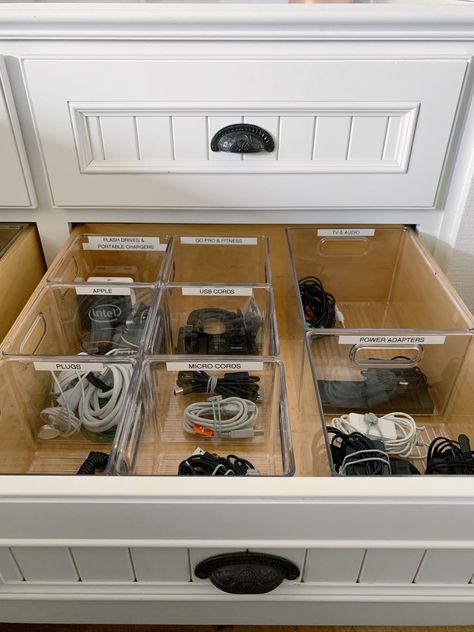 Decluttered & Organized Cords - simply organized Organization For Deep Cabinets, Office Clutter Organization, Electronic Organization Storage, Guest Room Organization, Kitchen Hack Decor, Electronics Organization, Tech Office, Simply Organized, Tech Storage