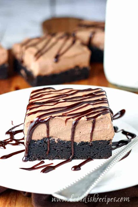 Chocolate Mousse Brownies Recipe, Chocolate Mousse Brownies, Desserts Mousse, Mousse Brownies, Brownie Desserts Recipes, Easy Chocolate Mousse, Brownies Chocolate, Easy Dessert Recipes Quick, Chewy Brownies