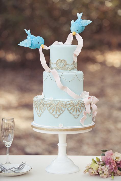 wow Kue Disney, Fairy Tale Wedding Cake, Torte Creative, Modern Cinderella, Disney Wedding Cake, Cinderella Cake, Cinderella Party, Cinderella Wedding, Disney Cakes