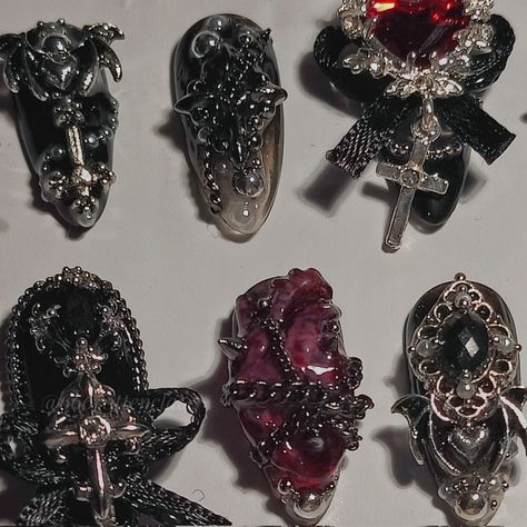 Vintage Goth Nails, Vkei Nails, Gothic Cathedral Nails, Victorian Goth Nails, Gothic Nails With Charms, Grunge Nail Art, Goth Nail Art, Goth Nail Charms, Vampire Nails