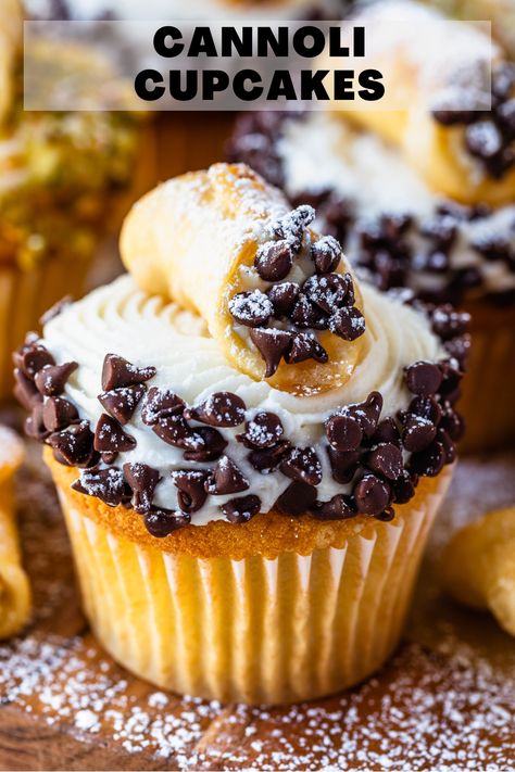 Unique Cupcake Recipes, Chocolate Cannoli, Cannoli Cupcakes, Mini Cannoli, Cannoli Cupcake, Fluffy Vanilla Cupcakes, Pies And Tacos, Homemade Cupcake Recipes, Making Cupcakes