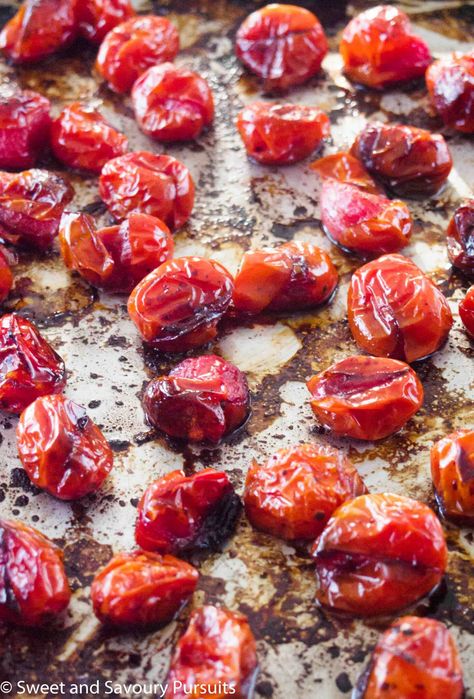 An easy, quick and versatile recipe for Roasted Grape Tomatoes. Only 5 ingredients and less than 30 minutes needed! These roasted tomatoes can be used in an appetizer, as a base in a tomato sauce or served as a side dish. Grape Tomato Recipes, Roasted Grape Tomatoes, Quinoa Burger, Oven Roasted Tomatoes, Zucchini Puffer, Baked Tomatoes, Roasted Cherry, Low Carb Zucchini, Roasted Cherry Tomatoes