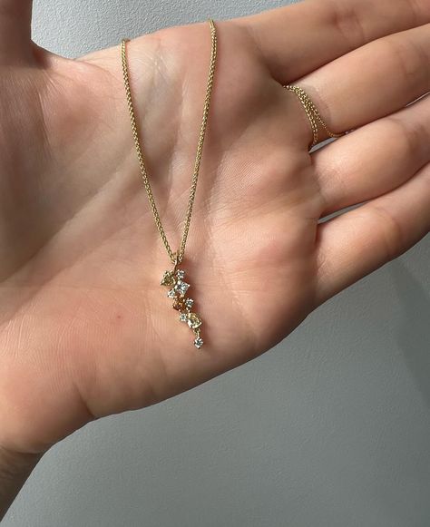 Harvest golds ✨This waterfall necklace is so stunning with 0.71 ct of natural browns, oranges, yellows, and champagne colored diamonds. Waterfall Necklace, Champagne Color, Natural Brown, Colored Diamonds, Champagne, Diamonds, Gold, Quick Saves, Color