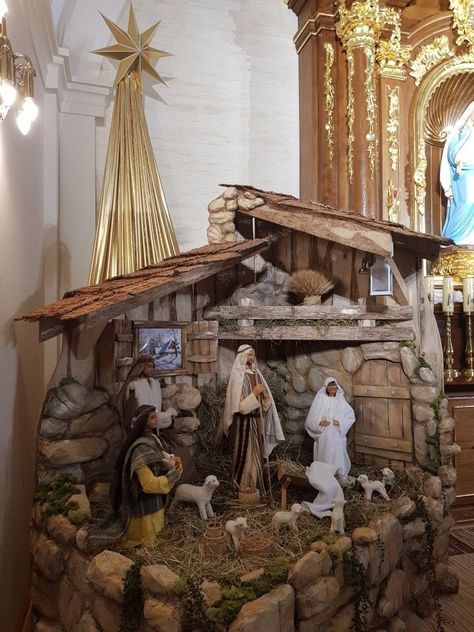 Nativity House, Christmas Nativity Scene Display, Christmas Crib Ideas, Nativity Scene Display, Christmas Crib, Nativity Stable, Nativity Church, Diy Nativity, Jesus And Mary Pictures