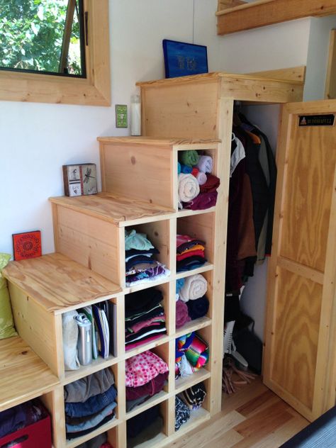 Good idea for tiny house stairs, which includes LOTS of storage. #TheCreativeCottage Wohne Im Tiny House, Tiny House Stairs, Tiny House Storage, Tiny Closet, Loft Stairs, Tiny Furniture, Farmhouse Aesthetic, Diy Drawers, Diy Stairs