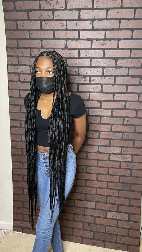 Medium Knotless Thigh Length, 58 Inch Knotless Braids, Medium Thigh Length Knotless Braids, But Length Knotless Braids, Hip Length Knotless Braids, Smeduiem Knotless Braids, Medium Knotless Box Braids Long, Side Part Knotless Braids, Smedium Knotless Thigh Length Braids