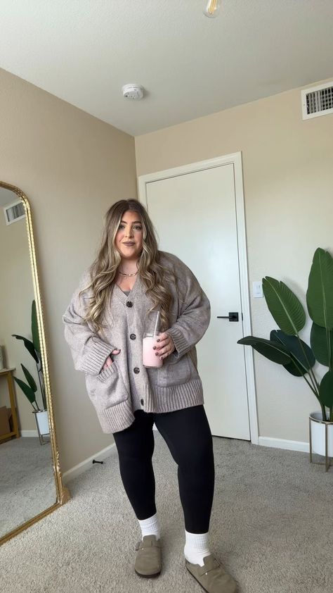 Casual Weekday Outfit, Plus Size September Outfits, Comfy Cute Work Outfits, Midsize Cardigan Outfit, Maurice’s Outfits, Midsize Cozy Outfits, Diy Fall Clothes, Midsize Fashion Winter Casual, Mountain Fall Outfits