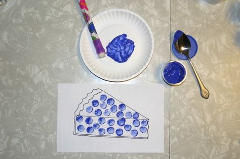 Color Blue Activities, Pie Craft, Blueberries For Sal, Insects Preschool, Fun Learning Activities, Preschool Colors, Toddler Education, Crafts For Toddlers, Blue Crafts