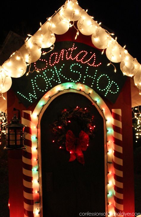 Diy Christmas Light Decorations, Christmas Light Ideas, Christmas Parade Floats, Outdoor Christmas Diy, Christmas Lights Outside, Christmas Classroom Door, Diy Christmas Lights, Hanging Christmas Lights, Christmas Light Displays