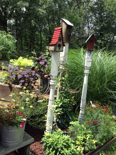 Old porch posts and birdhouses Antique Porch Posts Repurposed, Repurpose Porch Posts, Ideas For Old Porch Posts, Birdhouse On Post Ideas, Birdhouse Post Ideas, Old Porch Posts Repurposed, Old Porch Railing Repurposed, Garden Pillars Ideas, Old Porch Post Ideas Repurposed